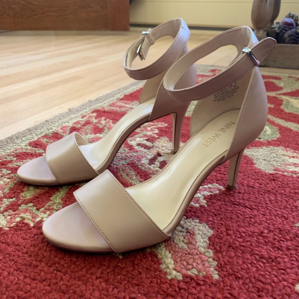 Bush Nine West Izzy heels
